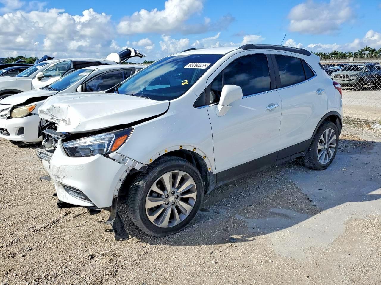 2020 Buick Encore Preferred, VIN KL4CJASB4LB011780 — Перед