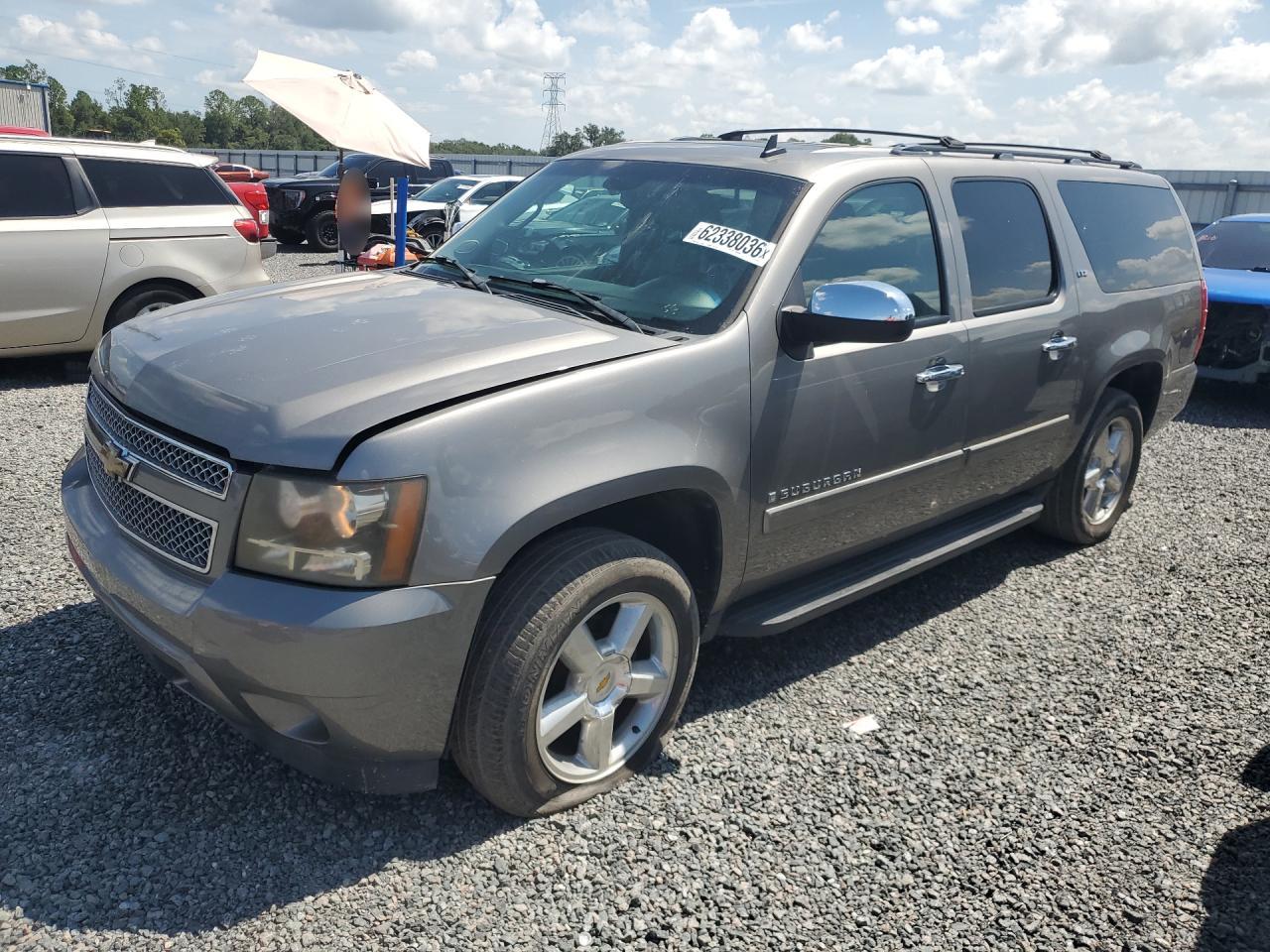 2008 Chevrolet Suburban 3LT, VIN 3GNFK16328G136074 — Normal wear