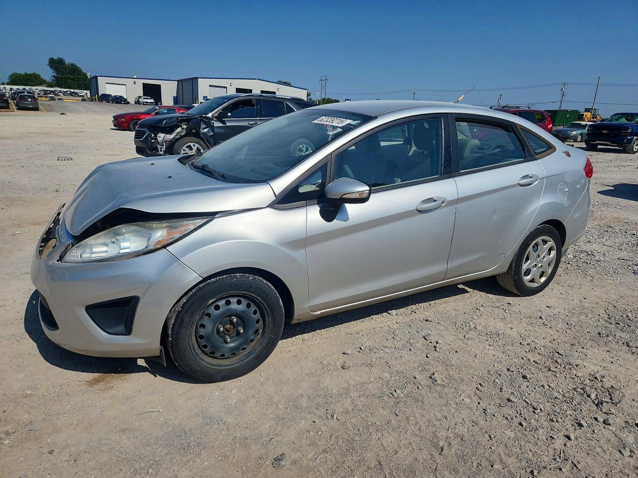 2013 Ford Fiesta SE, VIN 3FADP4BJ5DM192177 — Front end