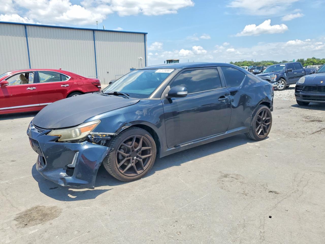 2015 Scion tC, VIN JTKJF5C75FJ007112 — Front end