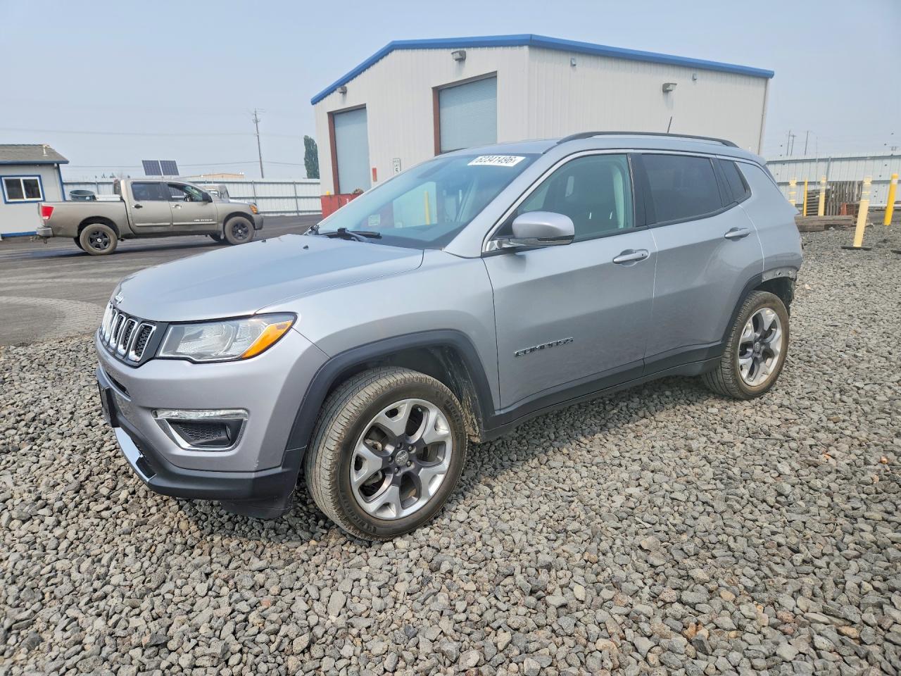 2019 Jeep Compass Limited, VIN 3C4NJDCB7KT753411 — Зад