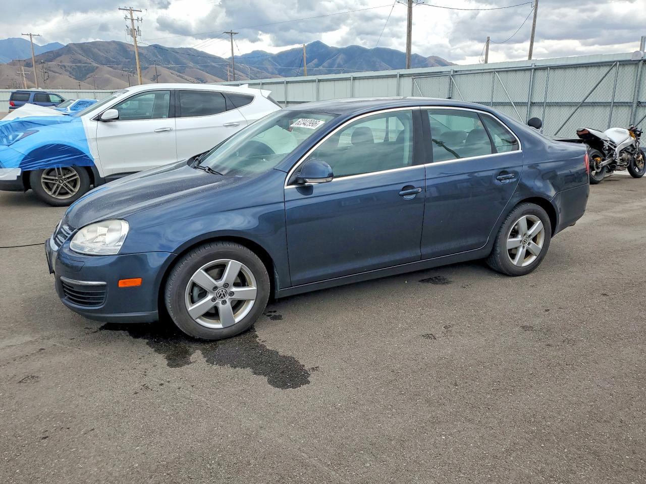 2008 Volkswagen Jetta SE, VIN 3VWRZ71K58M165781 — Зад