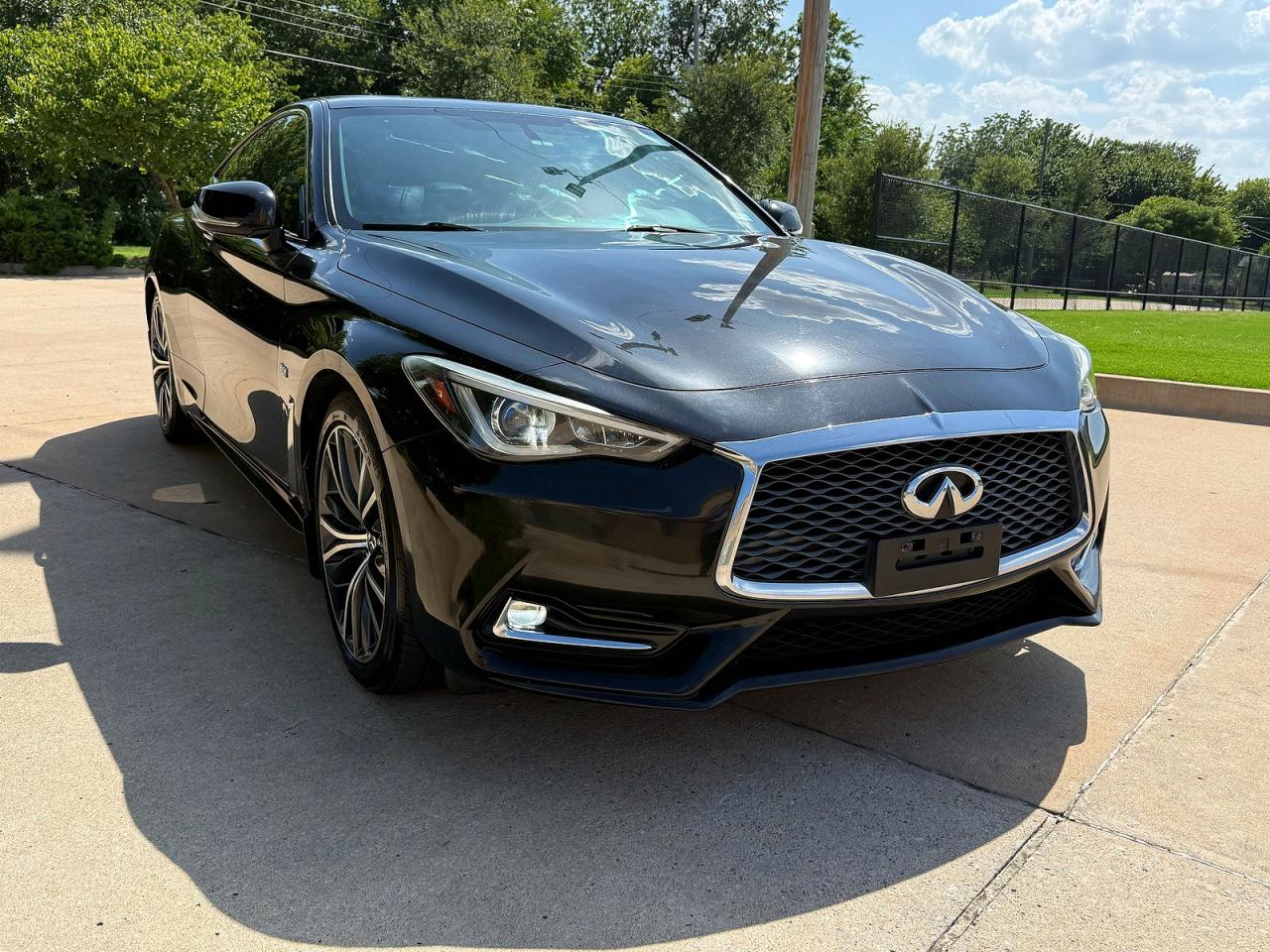 2018 Infiniti Q60 Luxe, VIN JN1EV7EL9JM391035 — Minor dents and scratches