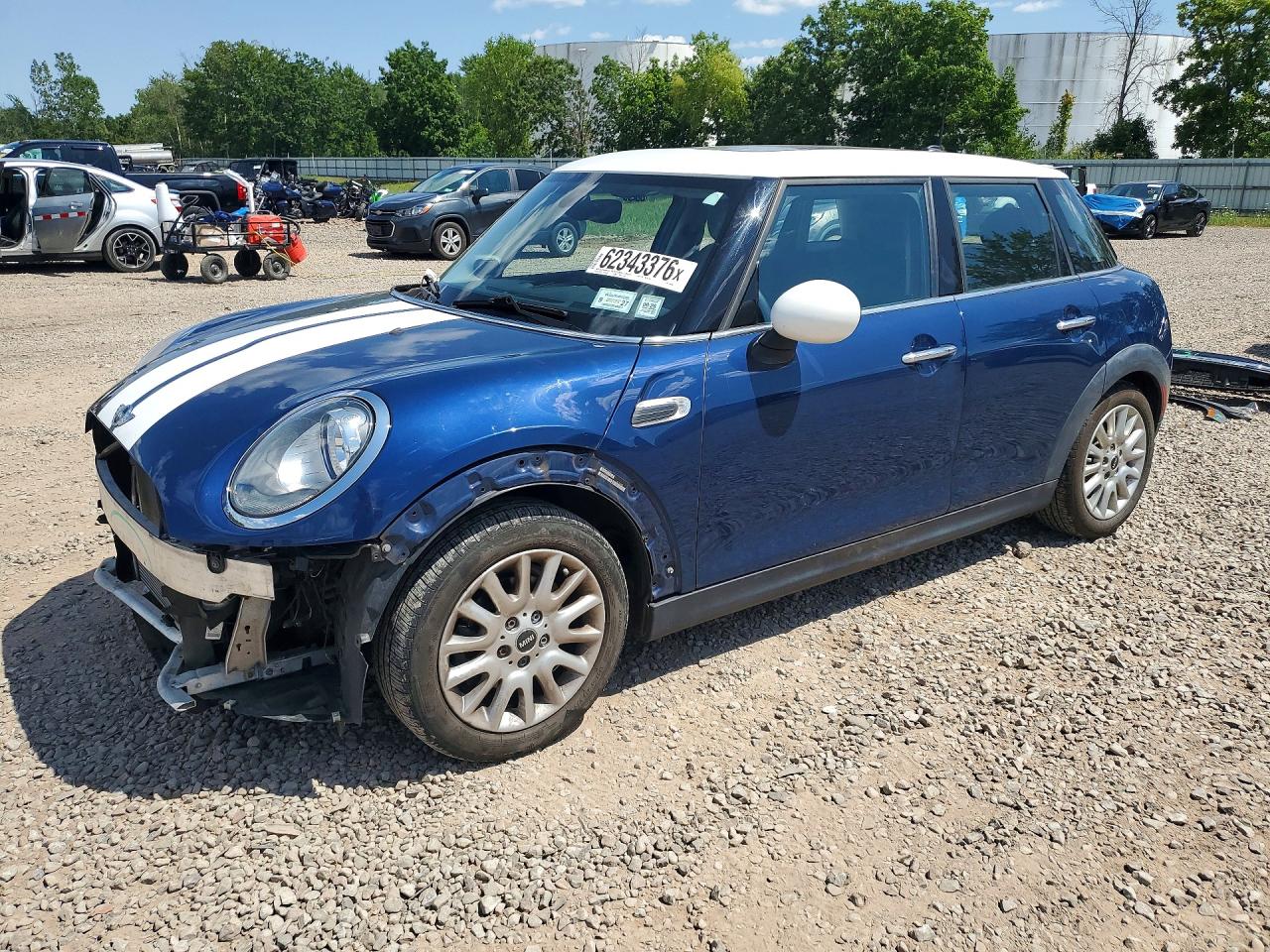 2016 MINI Hardtop 4 Door, VIN WMWXU1C58G2D09942 — Side