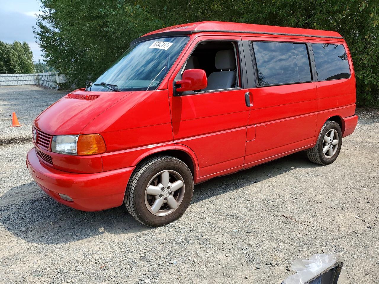 2002 Volkswagen EuroVan MV, VIN WV2NB47052H024281 — Rear end
