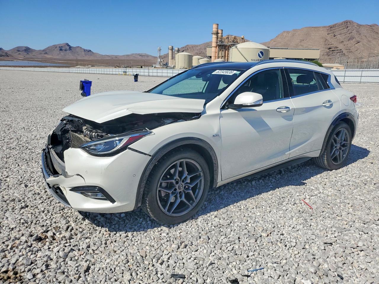 2017 Infiniti QX30 Luxury, VIN SJKCH5CP8HA029034 — Front end