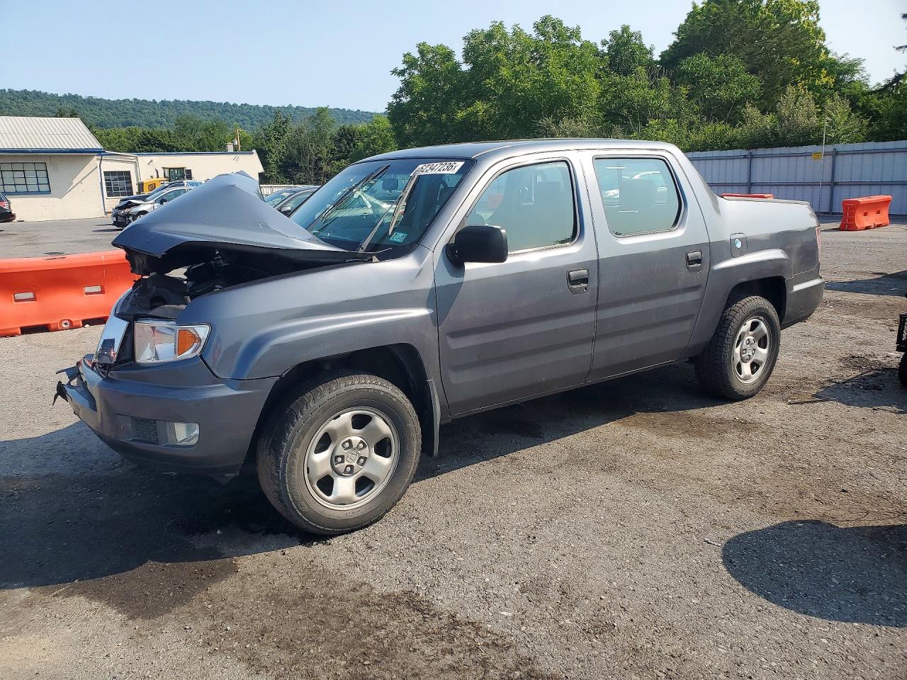 2010 Honda Ridgeline RT, VIN 5FPYK1F24AB005434 — Front end