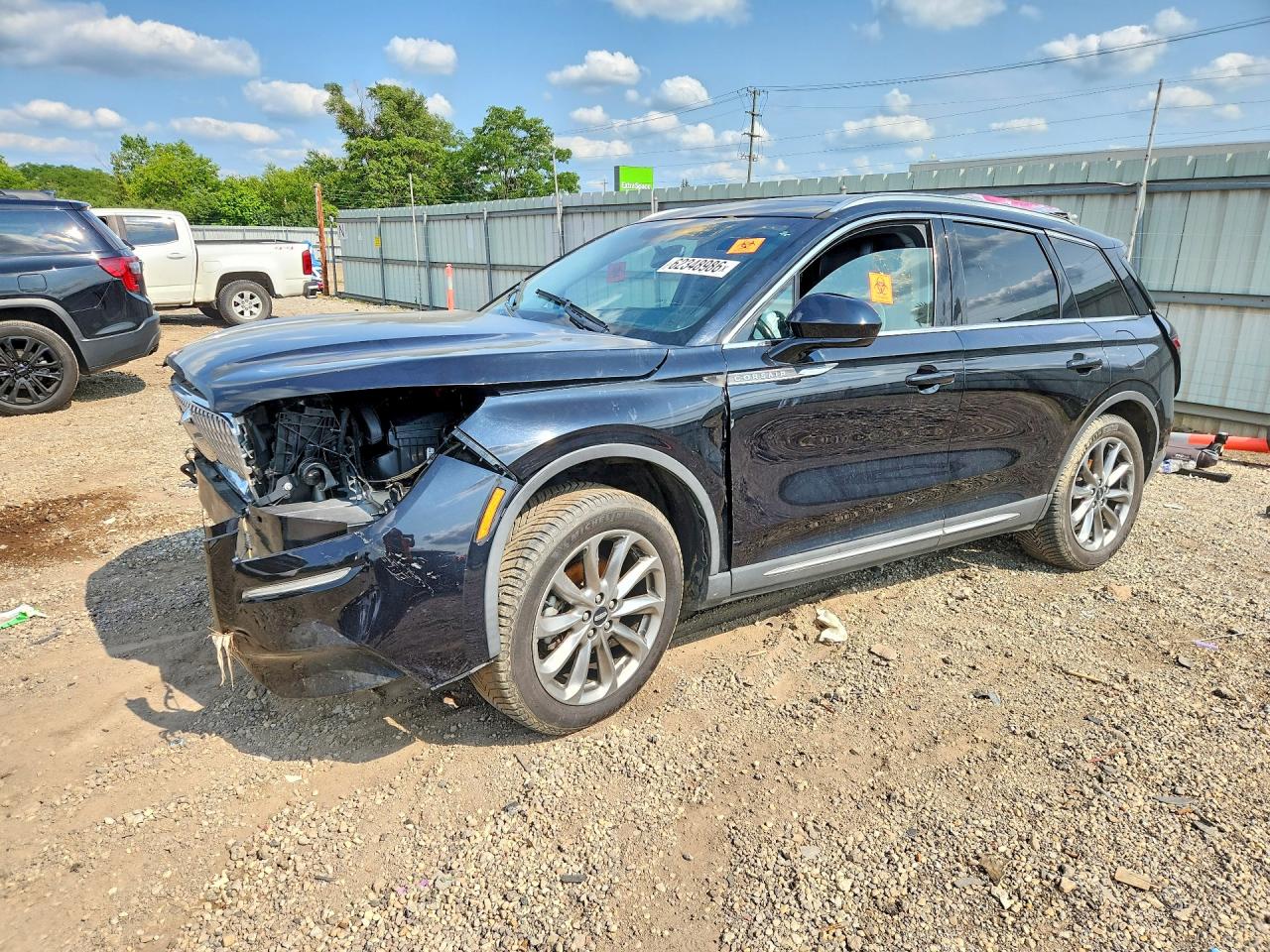 2020 Lincoln Corsair Standard, VIN 5LMCJ1D97LUL14307 — Front end