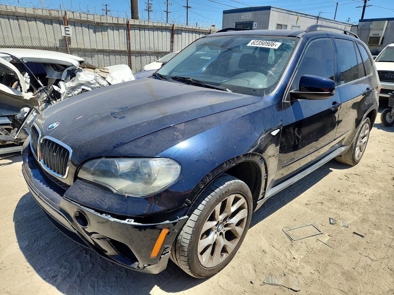 2011 BMW X5 35i, VIN 5UXZV4C59BL407435 — Перед