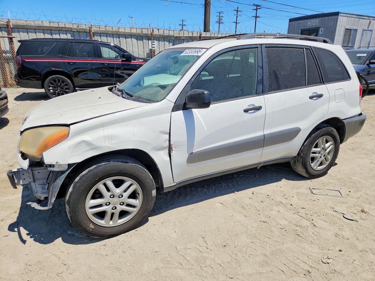 2002 Toyota RAV4, VIN JTEGH20V726006162 — Front end