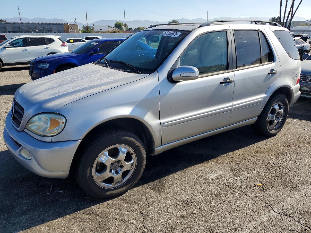 2003 Mercedes-Benz M 350, VIN 4JGAB57E33A426627 — Minor dents and scratches