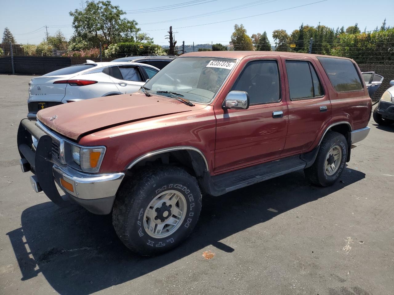 1990 Toyota 4Runner, VIN JT3VN39W1L0004082 — Front end