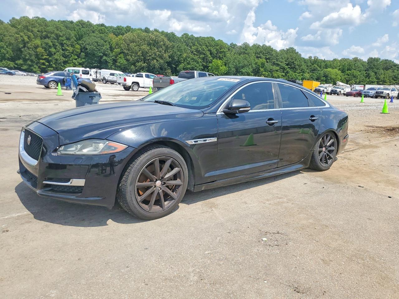 2016 Jaguar XJ R-Sport, VIN SAJWA1C75G8V91333 — Undercarriage