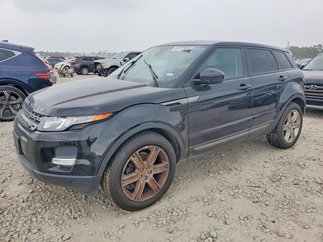 2015 Land Rover Range Rover Evoque Pure Plus, VIN SALVP2BGXFH070230 — Normal wear