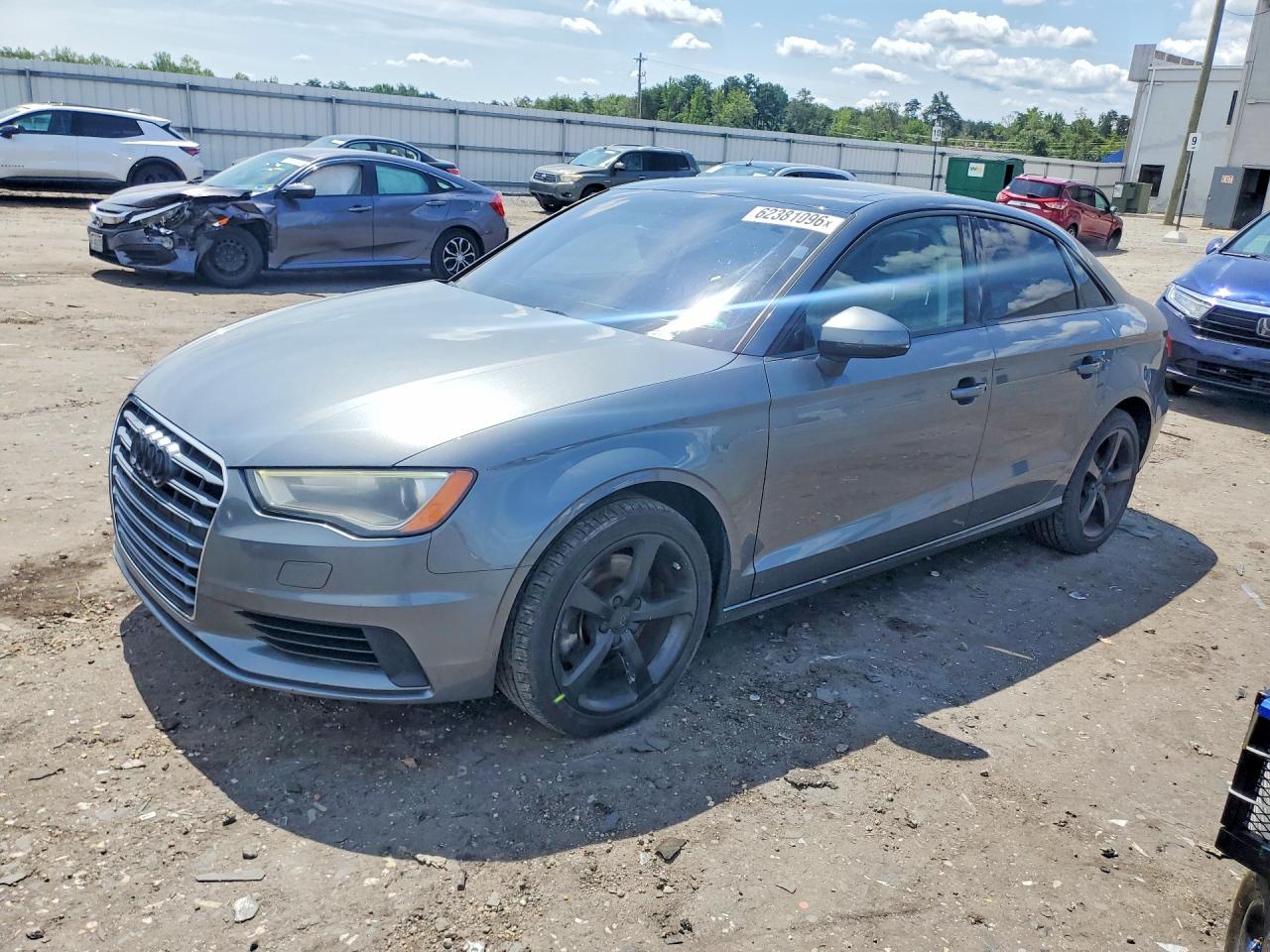 2013 Audi A3 Premium, VIN WAUACGFFXF1092220 — Зад