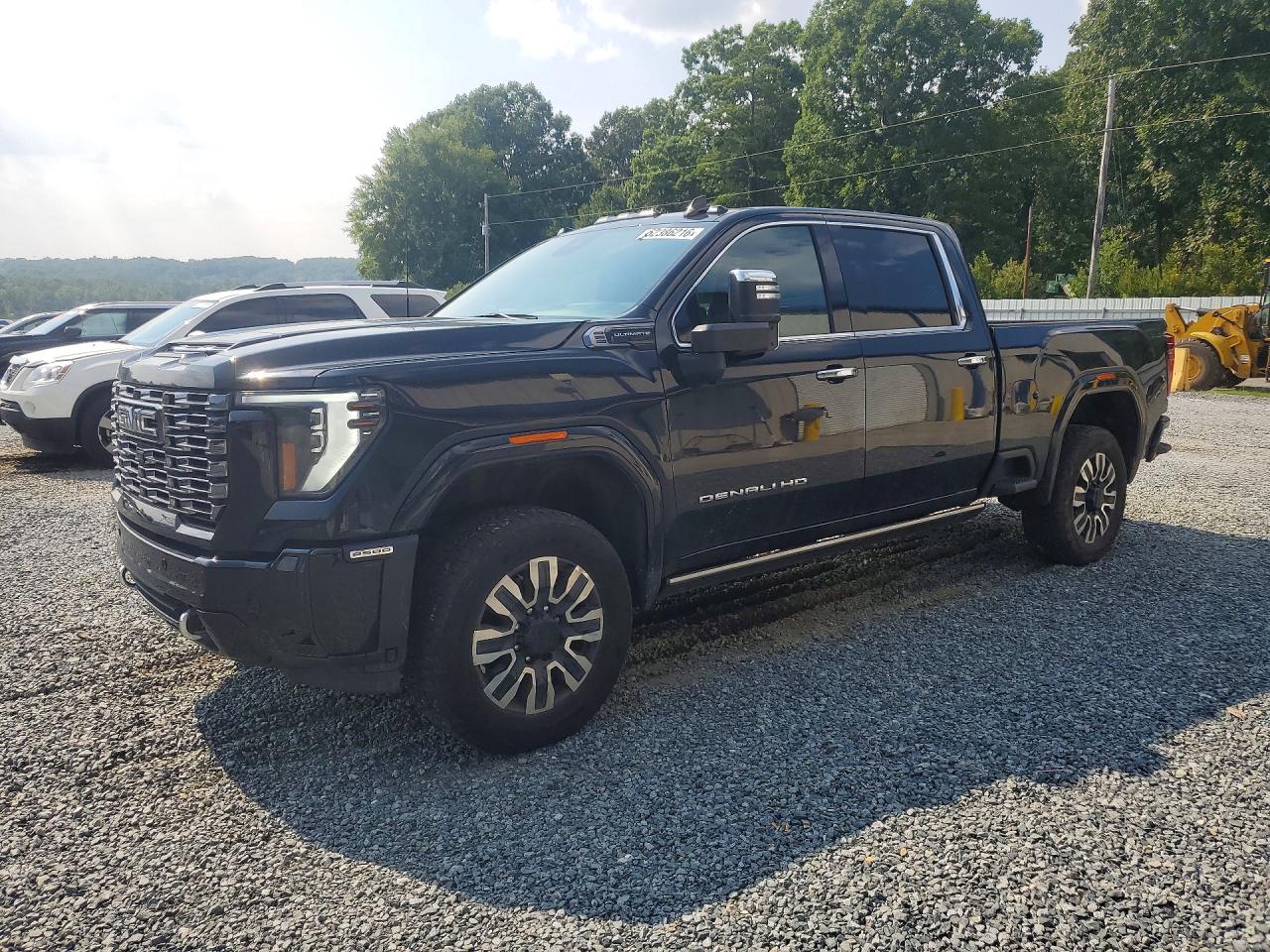 2025 GMC Sierra 2500HD Denali Ultimate, VIN 1GT4UXEY3SF288481 — Side