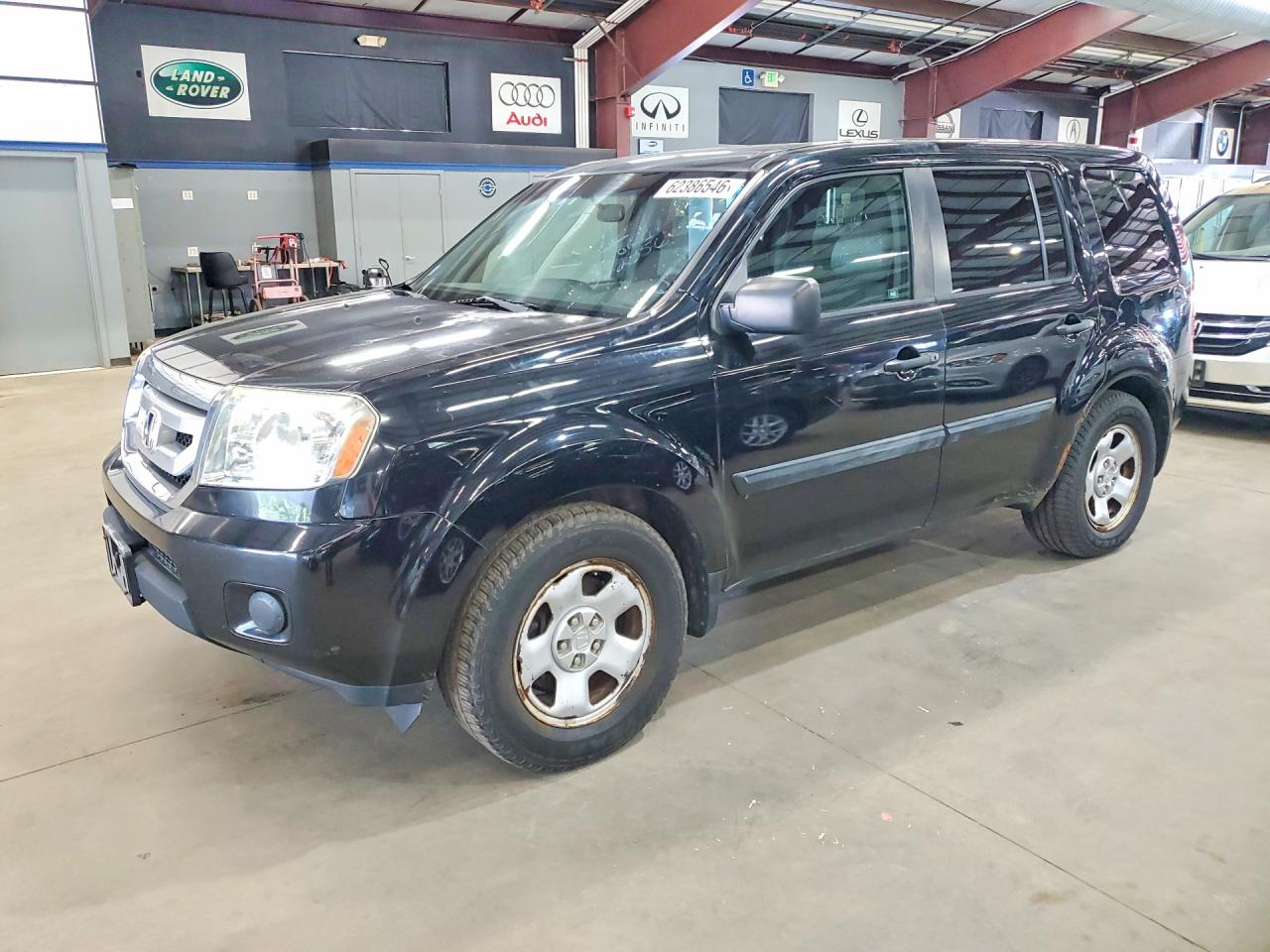 2011 Honda Pilot LX, VIN 5FNYF4H25BB014446 — Minor dents and scratches