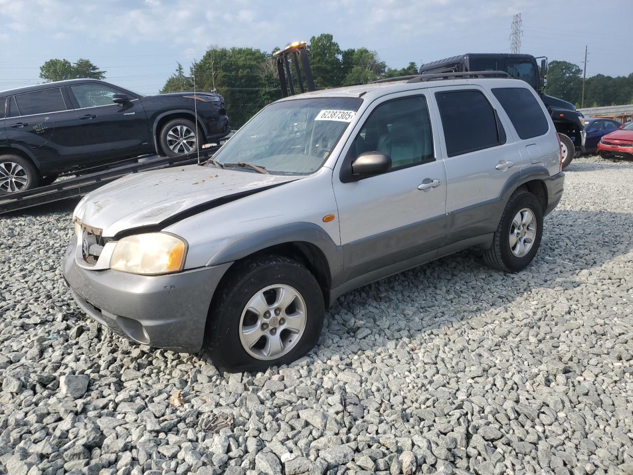 2001 Mazda Tribute LX, VIN 4F2YU08131KM06512 — Front end