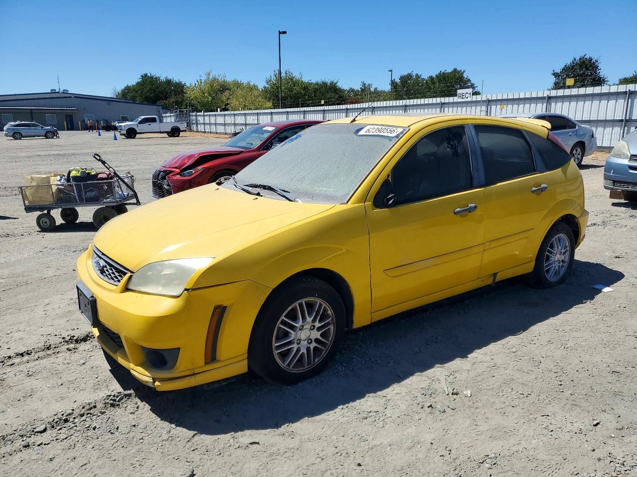 2006 Ford Focus S, VIN 1FAHP37N96W210433 — Front end