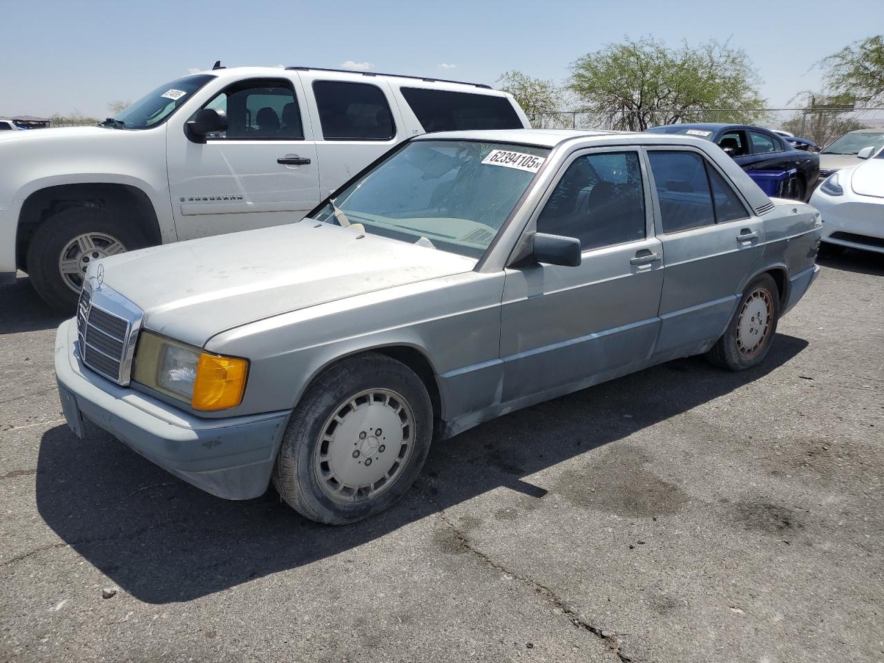 1989 Mercedes-Benz 190, VIN WDBDA29D9KF616391 — Rear end