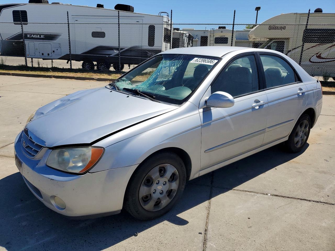 2005 Kia Spectra LX, VIN KNAFE122X55192339 — Front end