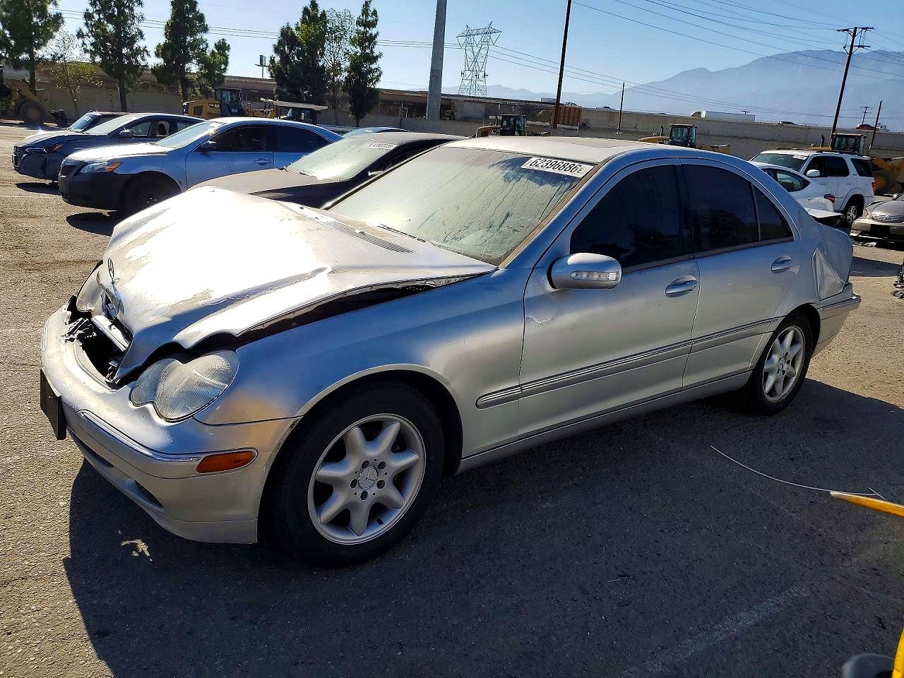 2004 Mercedes-Benz C 240, VIN WDBRF61J04A622838 — Зад