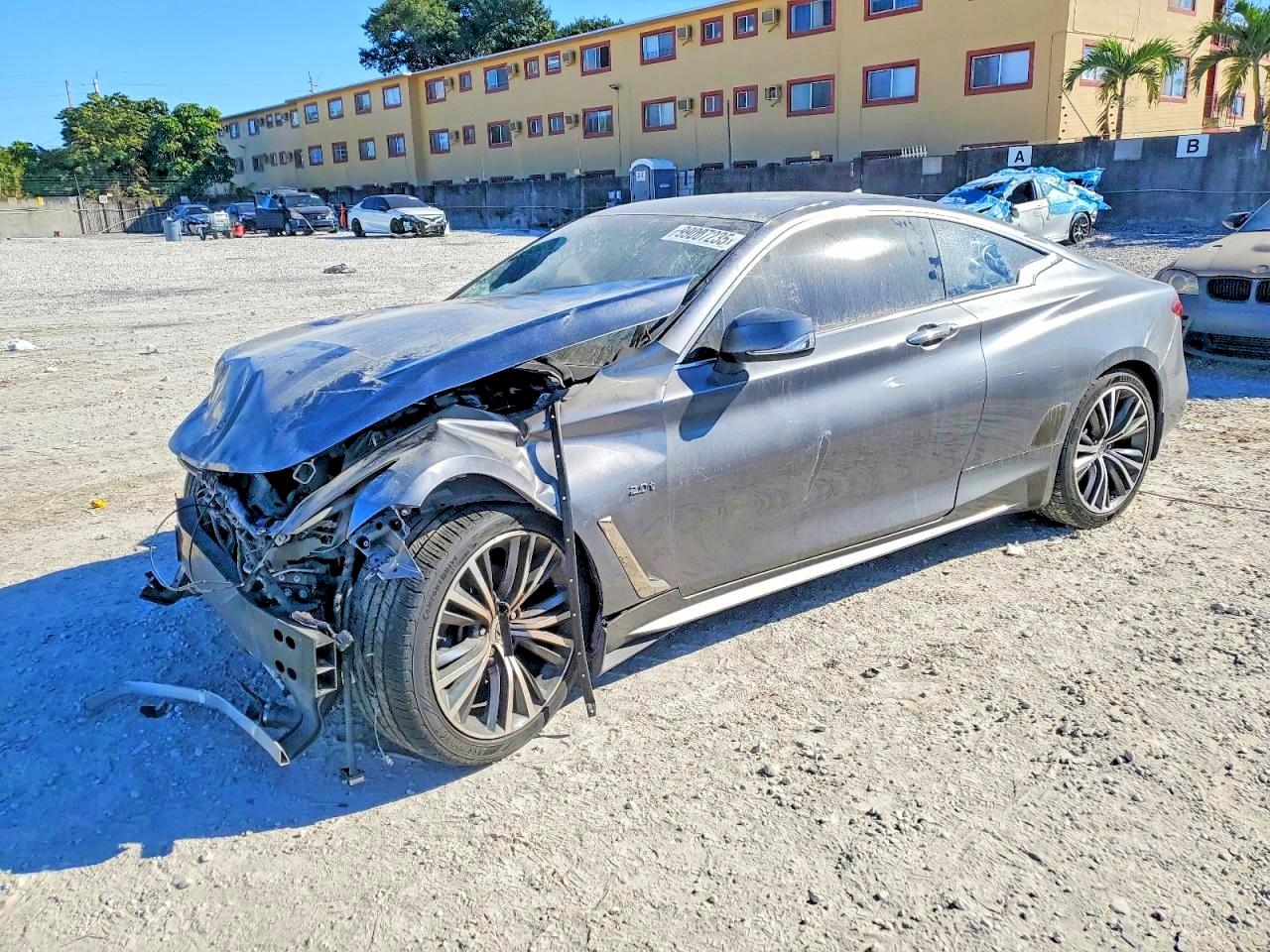 2017 Infiniti Q60 Premium, VIN JN1CV7EK4HM111241 — Front end