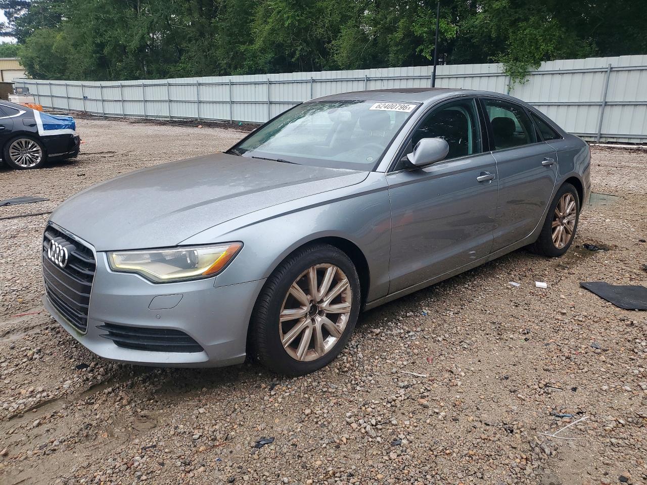 2013 Audi A6 Premium Plus, VIN WAUGFAFC2DN082808 — Мелкие вмятины и царапины