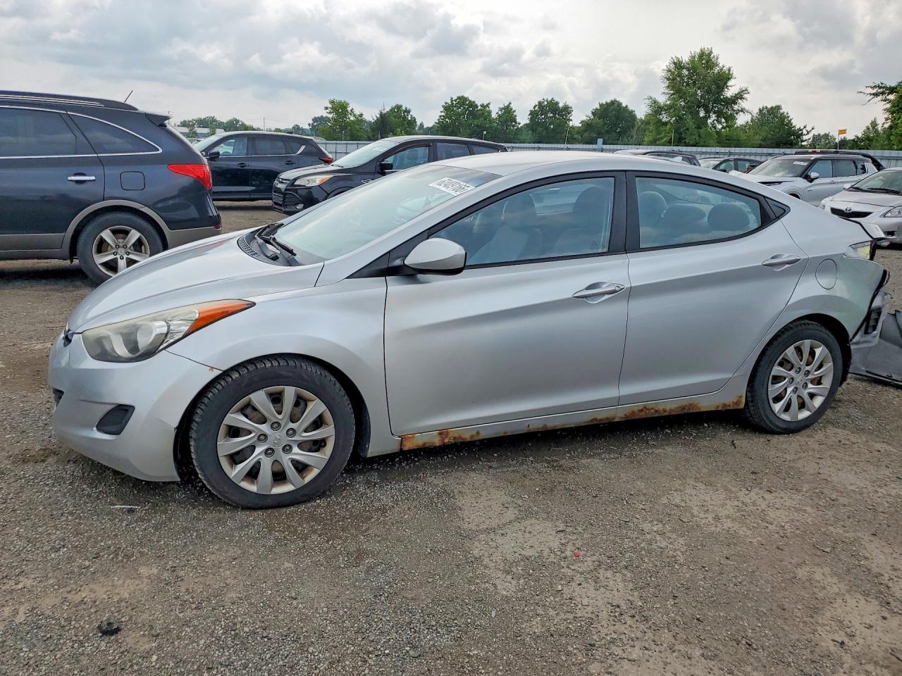 2012 Hyundai Elantra Limited, VIN 5NPDH4AE8CH069988 — Rear end