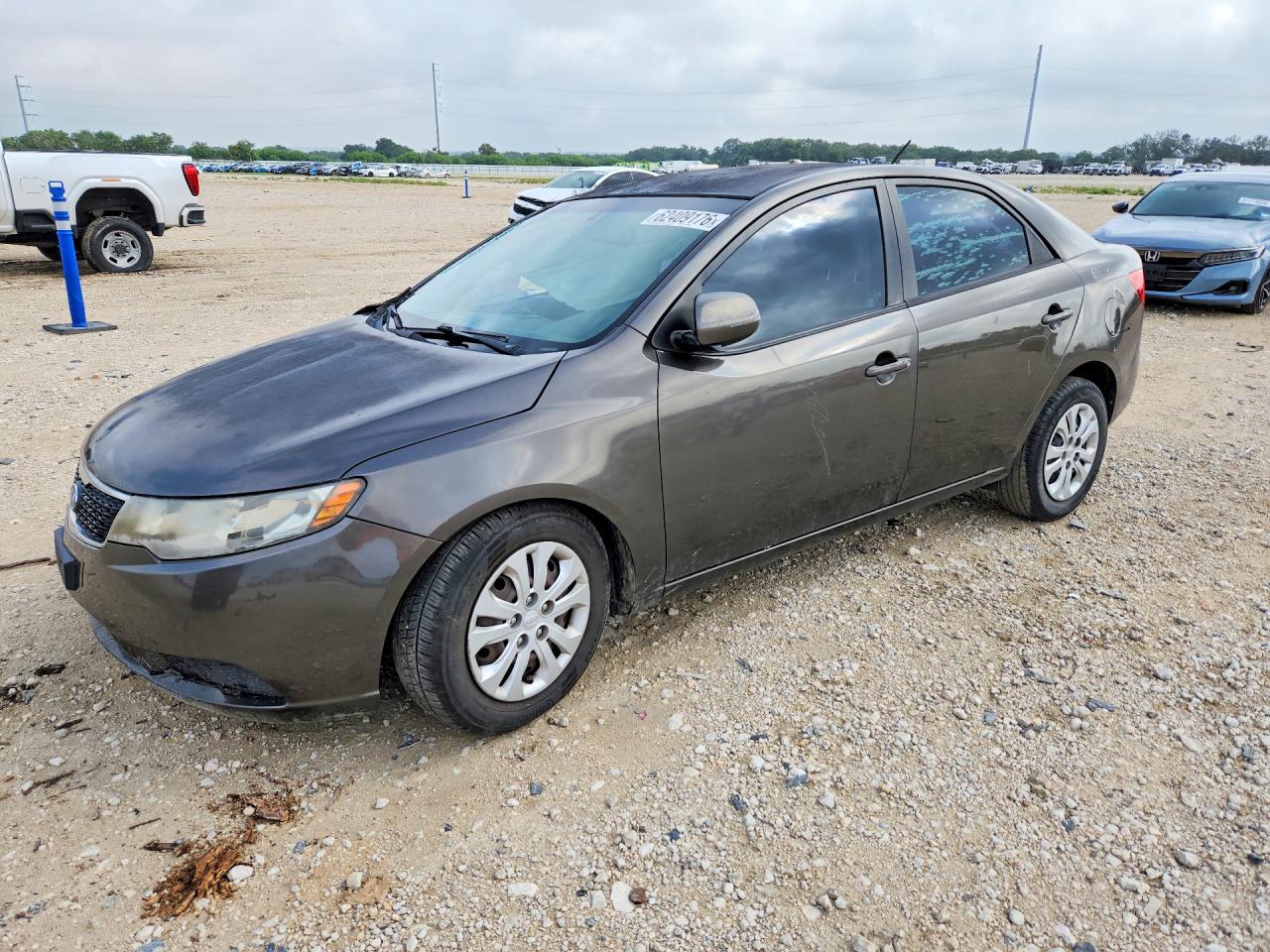 2011 Kia Forte EX, VIN KNAFU4A27B5465903 — Перед