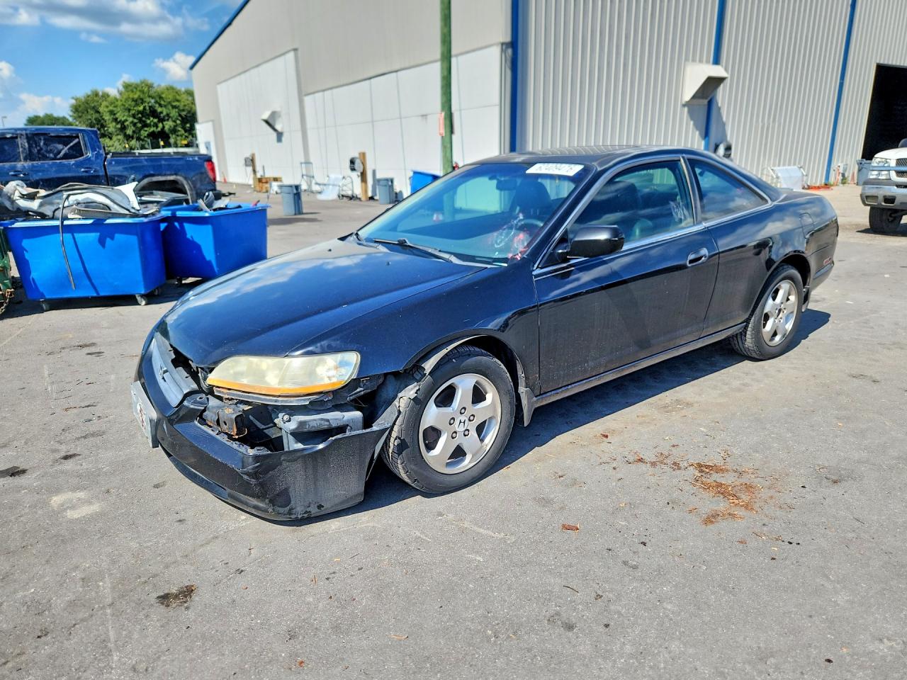 1999 Honda Accord EX, VIN 1HGCG2251XA013262 — Front end