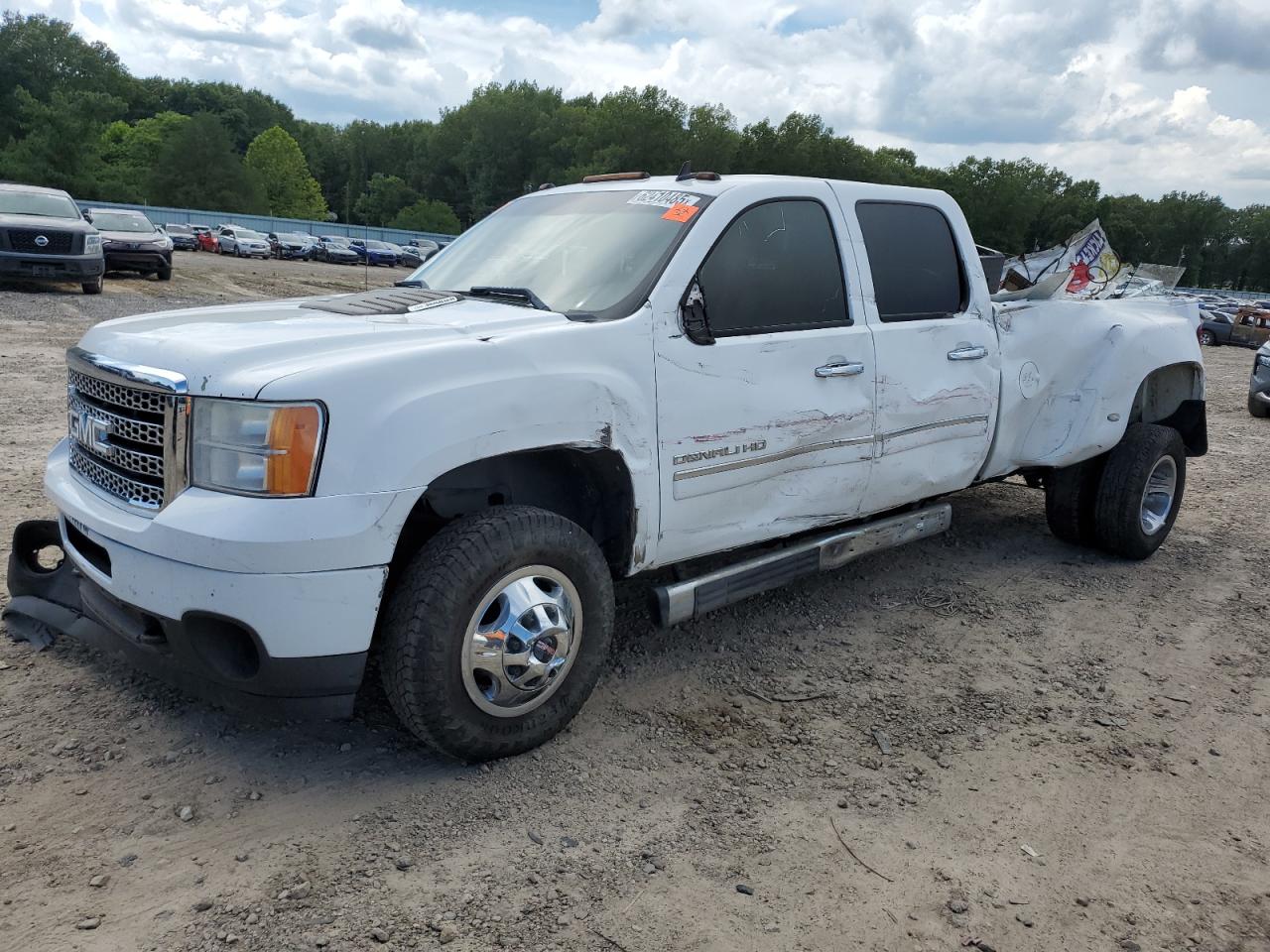 2011 GMC Sierra 3500HD DRW Denali, VIN 1GT426C82BF181246 — Auction photo