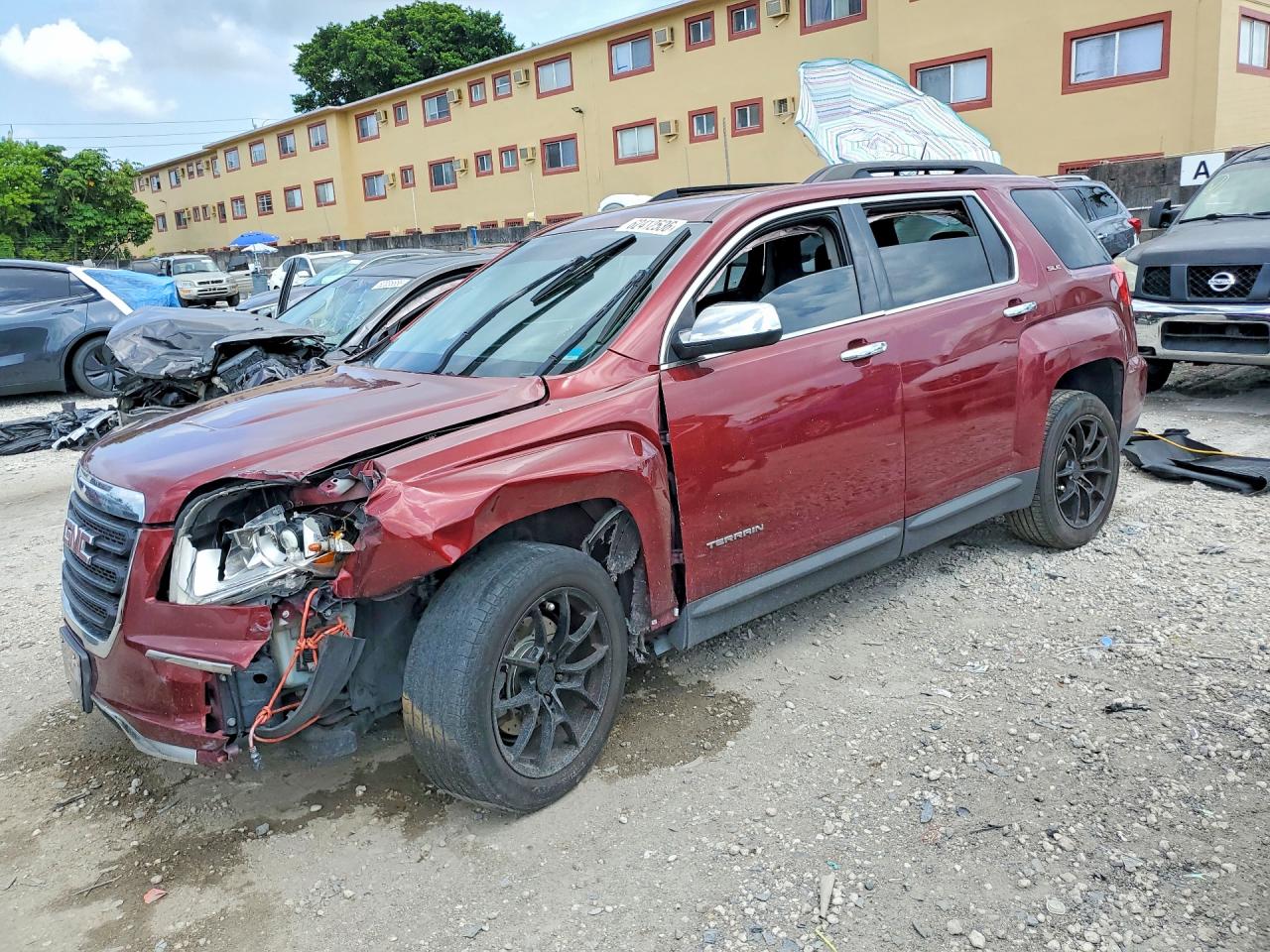 2016 GMC Terrain SLE, VIN 2GKFLTEK9G6323384 — Front end