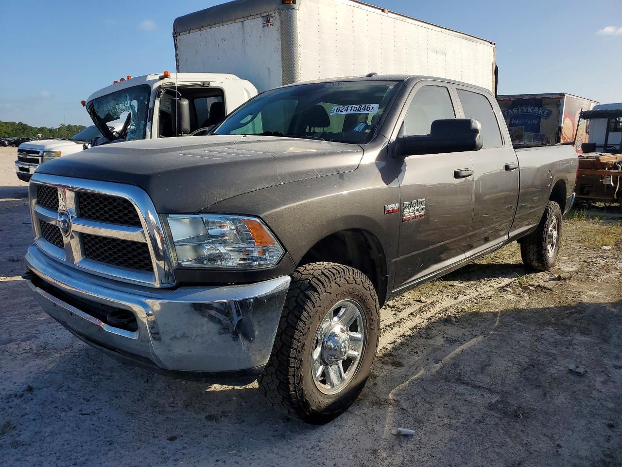 2018 Ram 2500 Tradesman, VIN 3C6UR5HJ6JG380614 — Normal wear