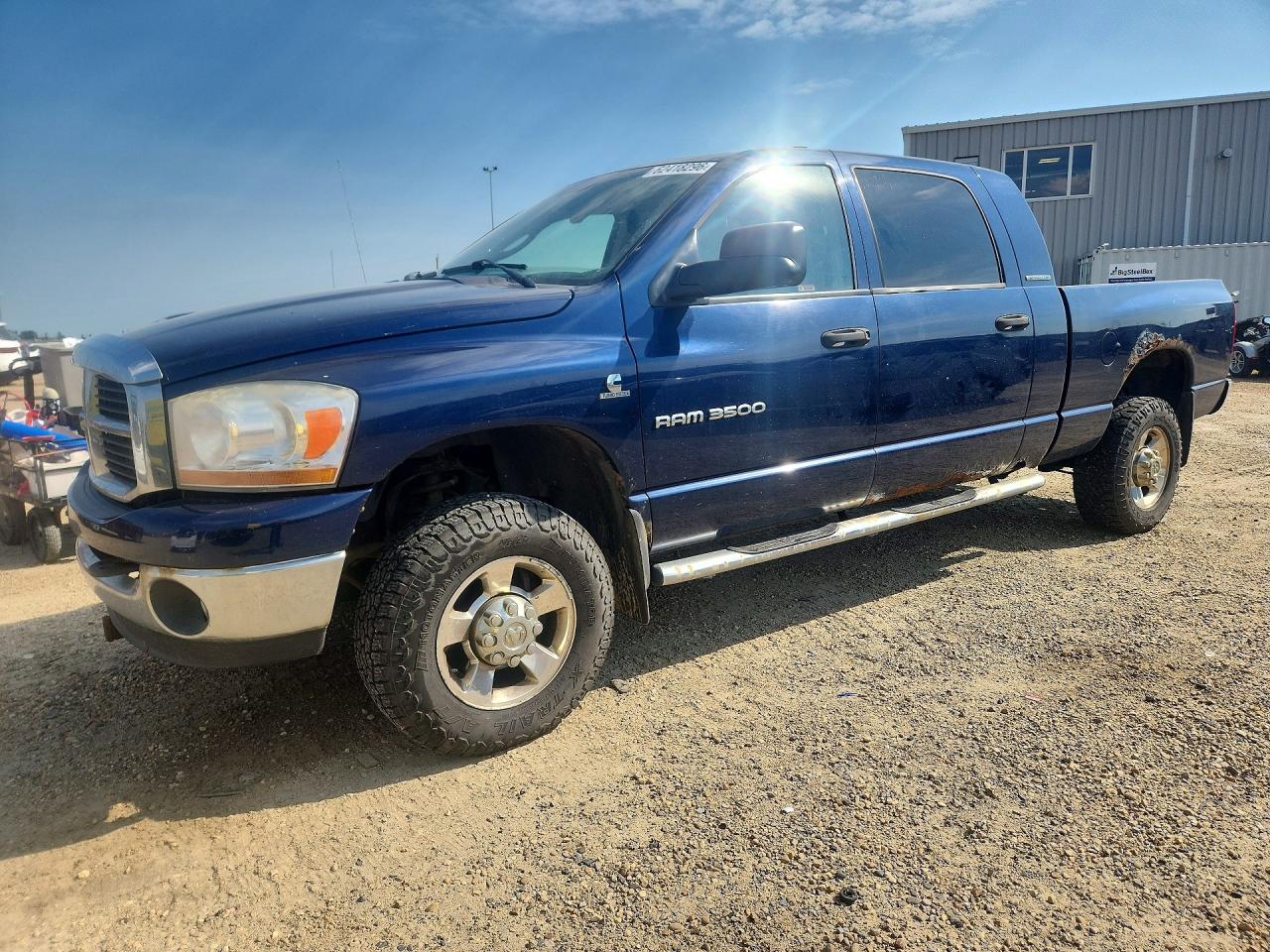 2006 Dodge 3500 Laramie, VIN 3D7LX39C16G170675 — Front end
