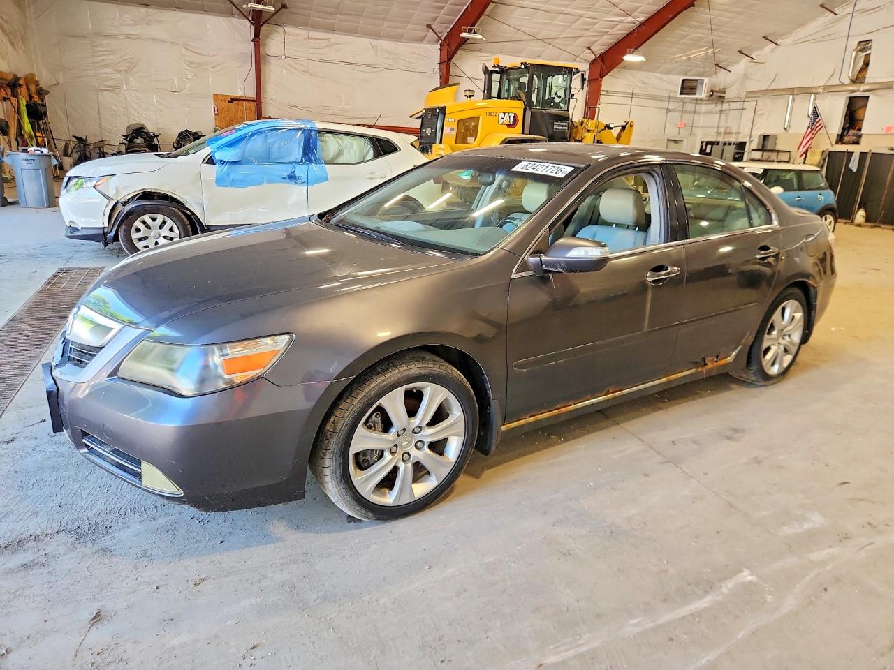 2009 Acura RL Technology, VIN JH4KB26639C000854 — Minor dents and scratches
