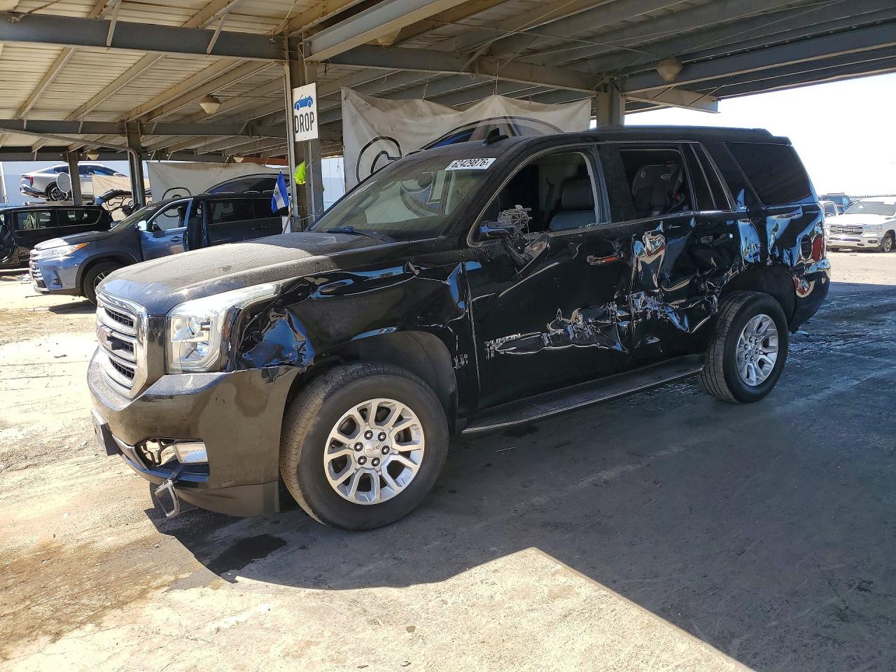 2019 GMC Yukon SLT, VIN 1GKS2BKC8KR164041 — Бок