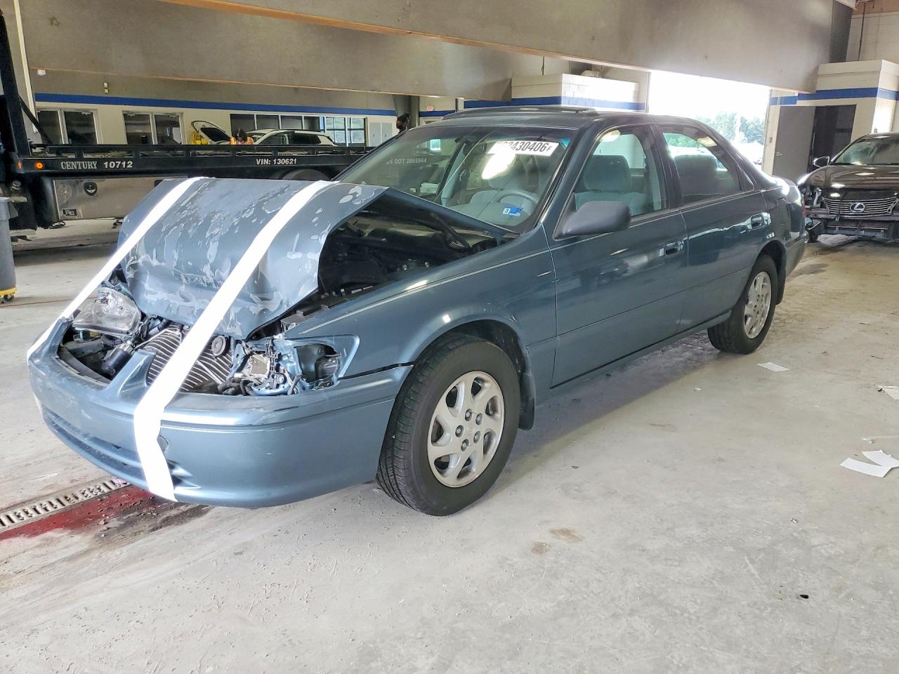 2000 Toyota Camry LE, VIN 4T1BG22K6YU743339 — Front end