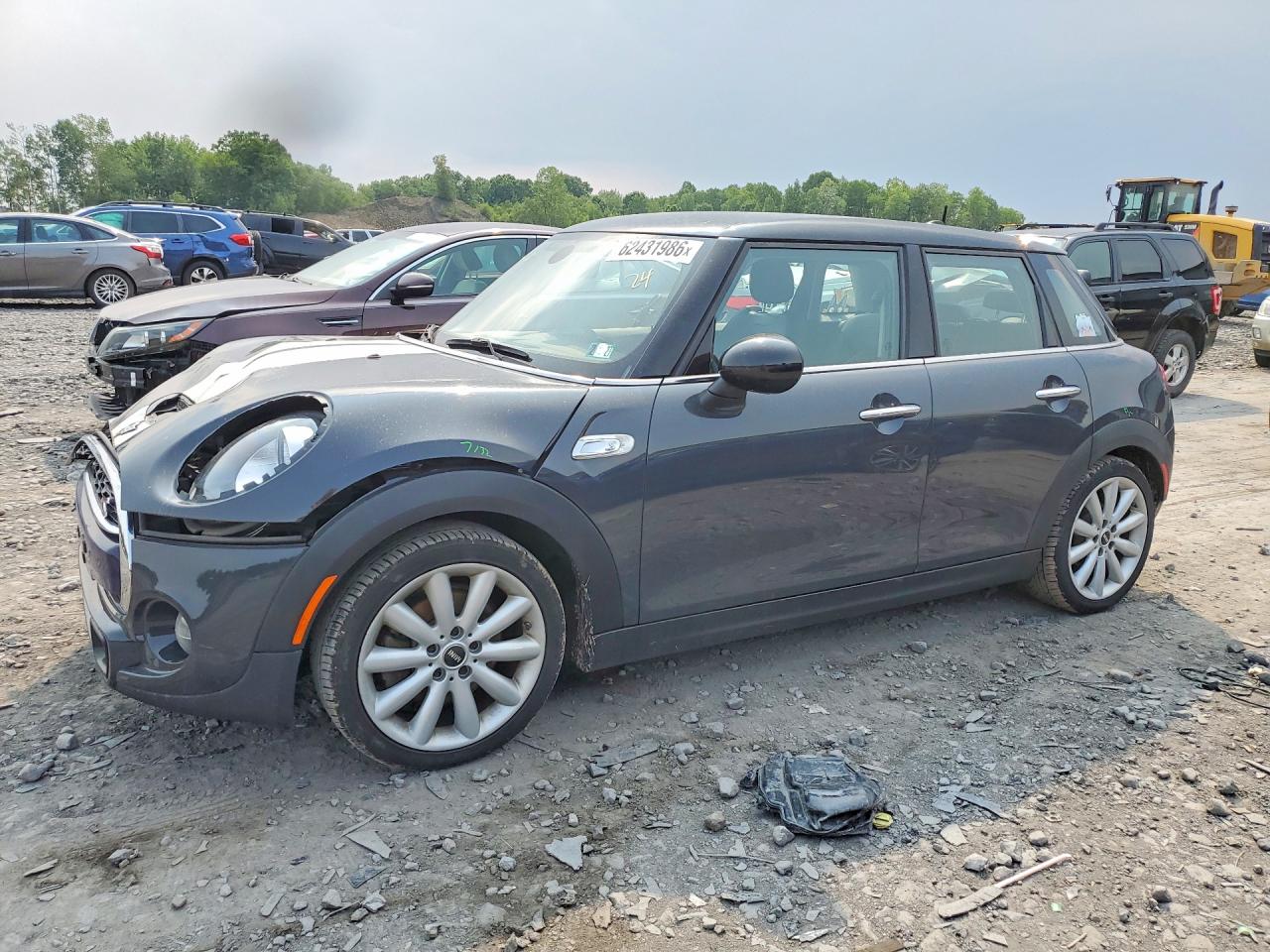 2015 MINI Hardtop 4 Door S, VIN WMWXU3C51F2B61997 — Front end