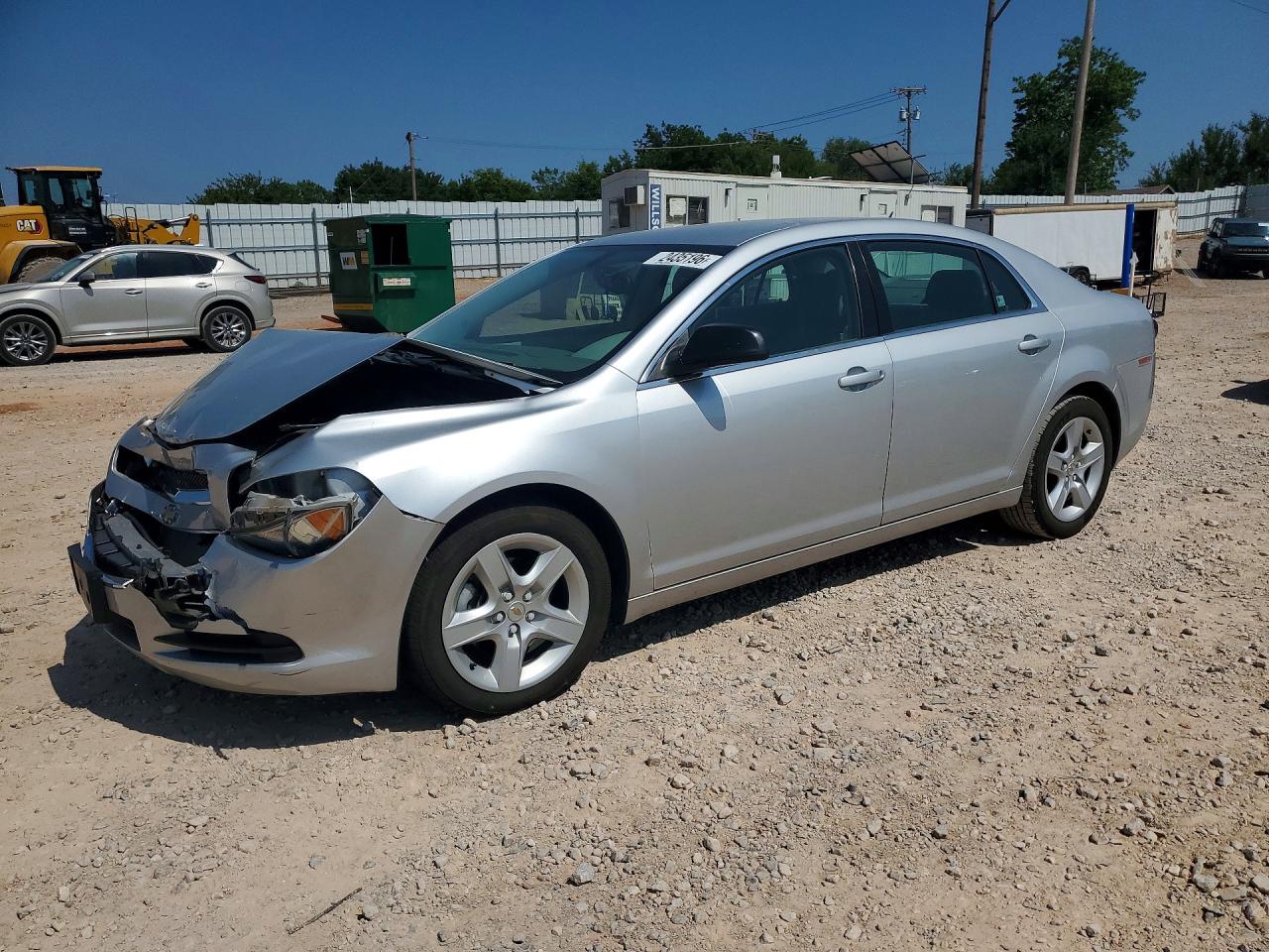 2010 Chevrolet Malibu 1LS, VIN 1G1ZB5EB5AF310581 — Перед