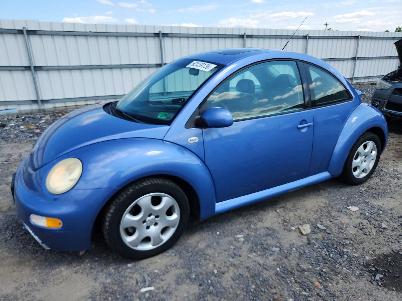 2002 Volkswagen Beetle GLS, VIN 3VWCK21CX2M455561 — Undercarriage