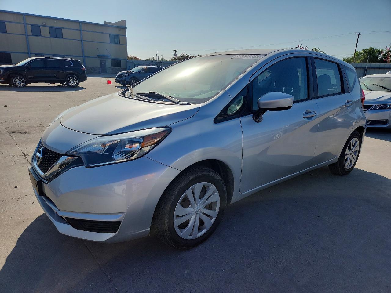 2017 Nissan Note SV, VIN 3N1CE2CP5HL365262 — Side