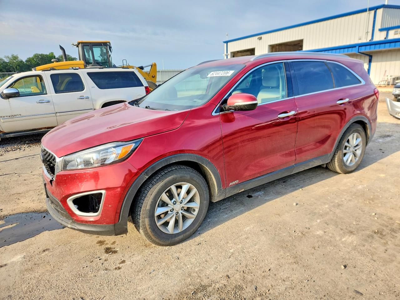 2017 Kia Sorento LX, VIN 5XYPGDA38HG289323 — Front end
