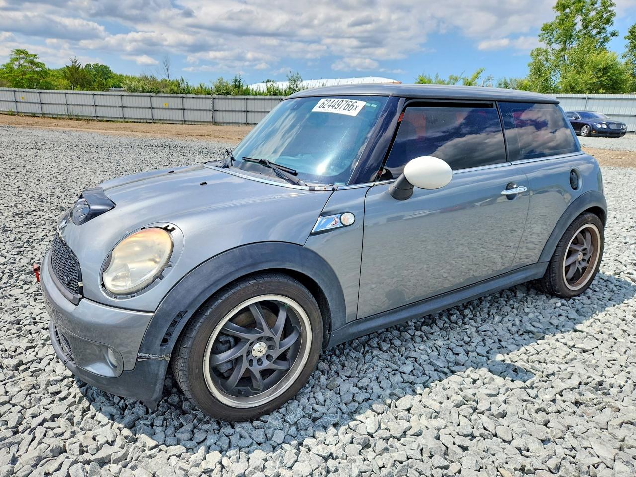 2007 MINI Hardtop S, VIN WMWMF73557TT82161 — Перед