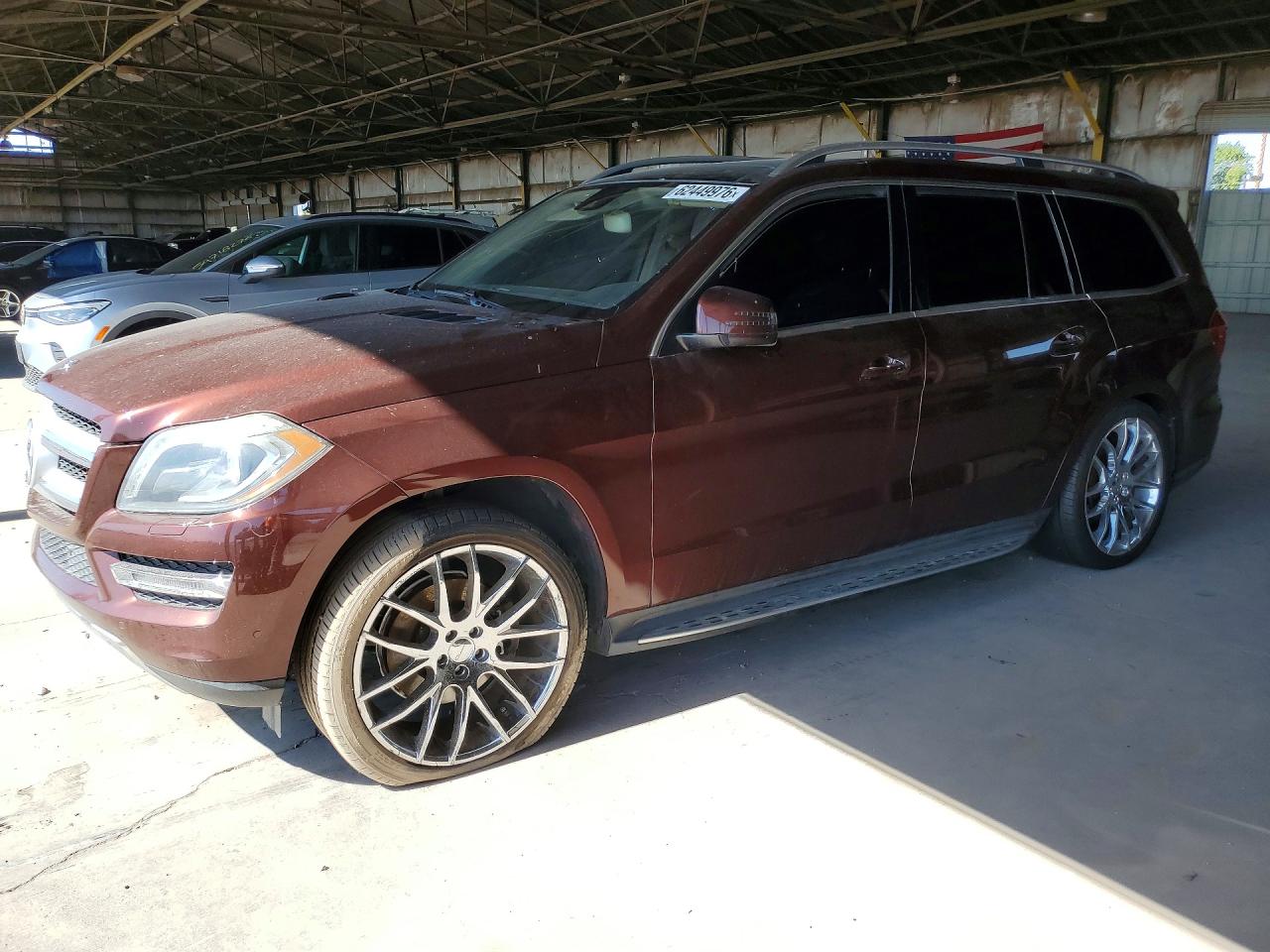 2014 Mercedes-Benz GL 450, VIN 4JGDF7CE7EA320784 — Minor dents and scratches