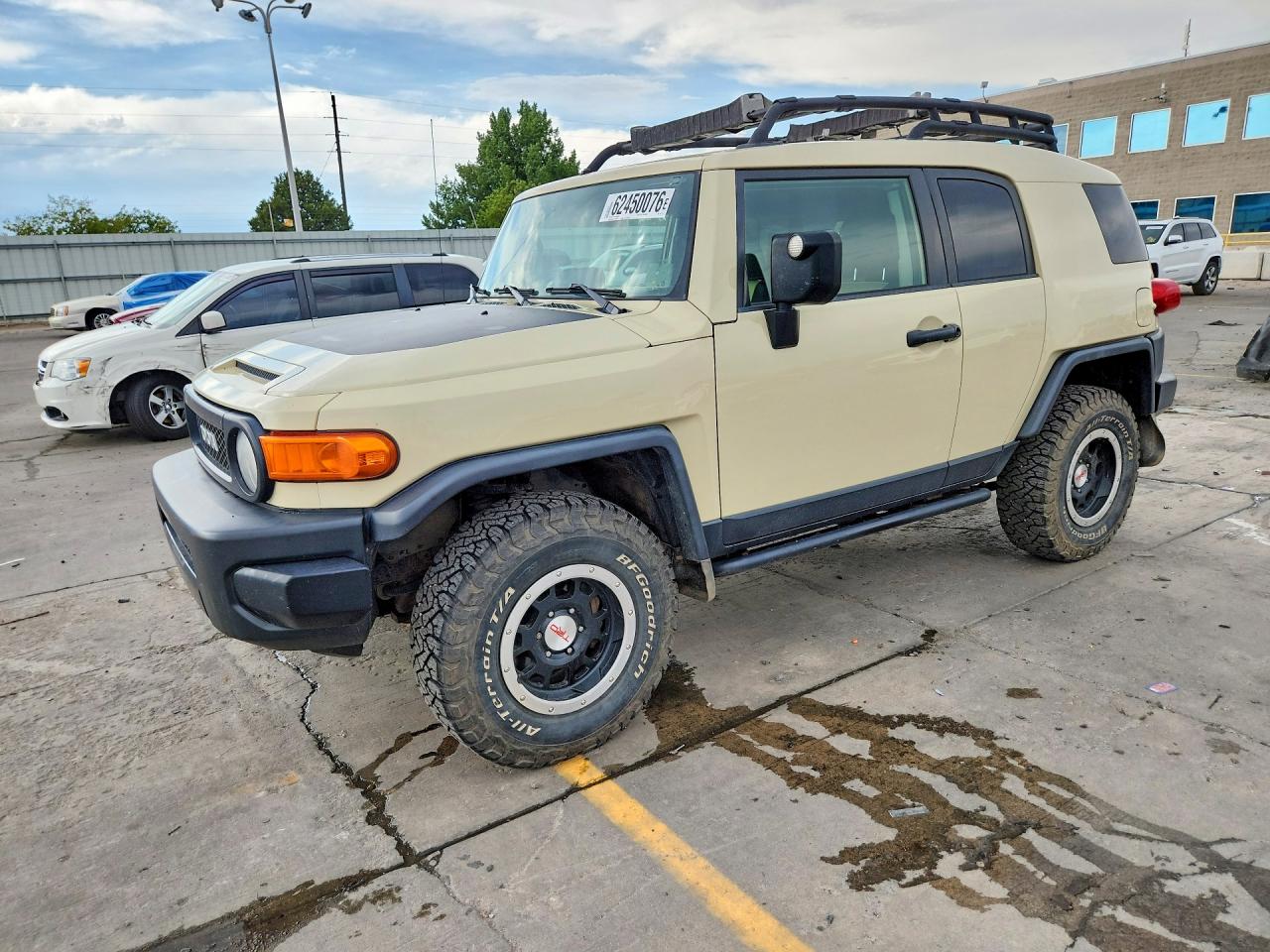2010 Toyota FJ Cruiser, VIN JTEBU4BF4AK077171 — Rear end
