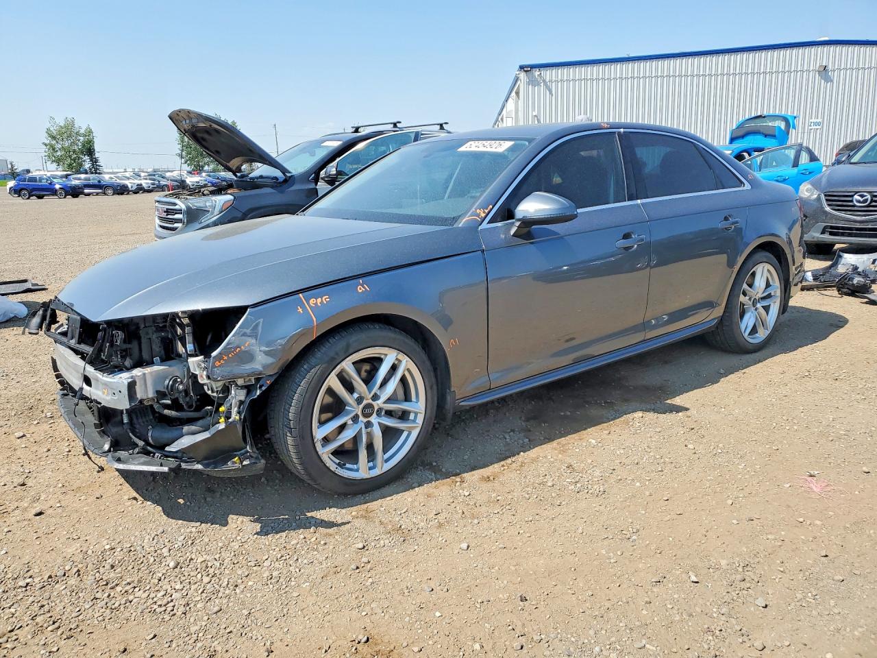 2018 Audi A4 Technik, VIN WAUCNAF40JN001956 — Перед