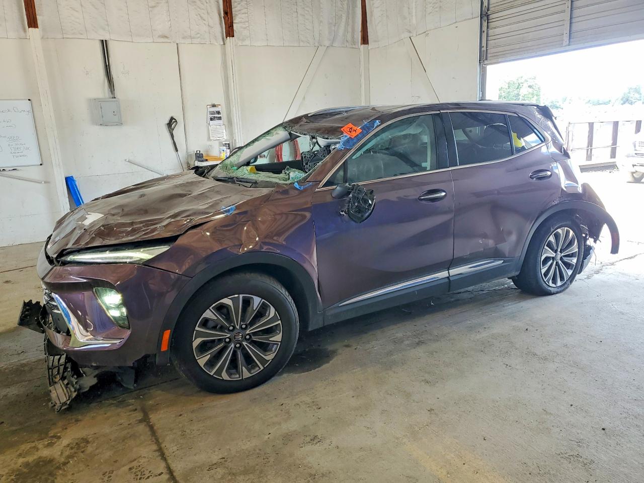 2024 Buick Envision Preferred, VIN LRBFZME44RD067045 — Зад