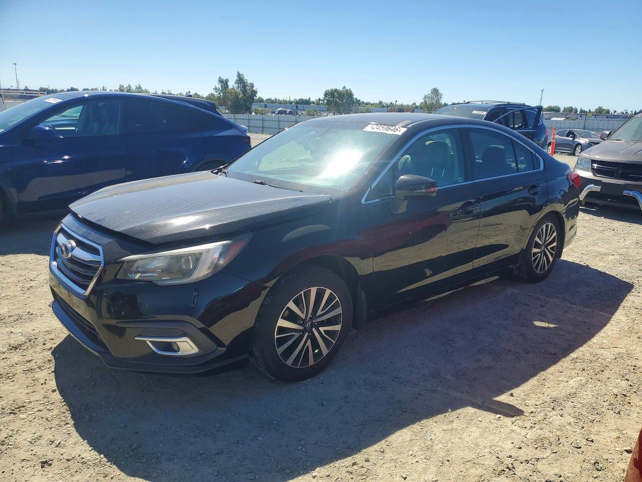 2018 Subaru Legacy Premium, VIN 4S3BNAF64J3003947 — Перед