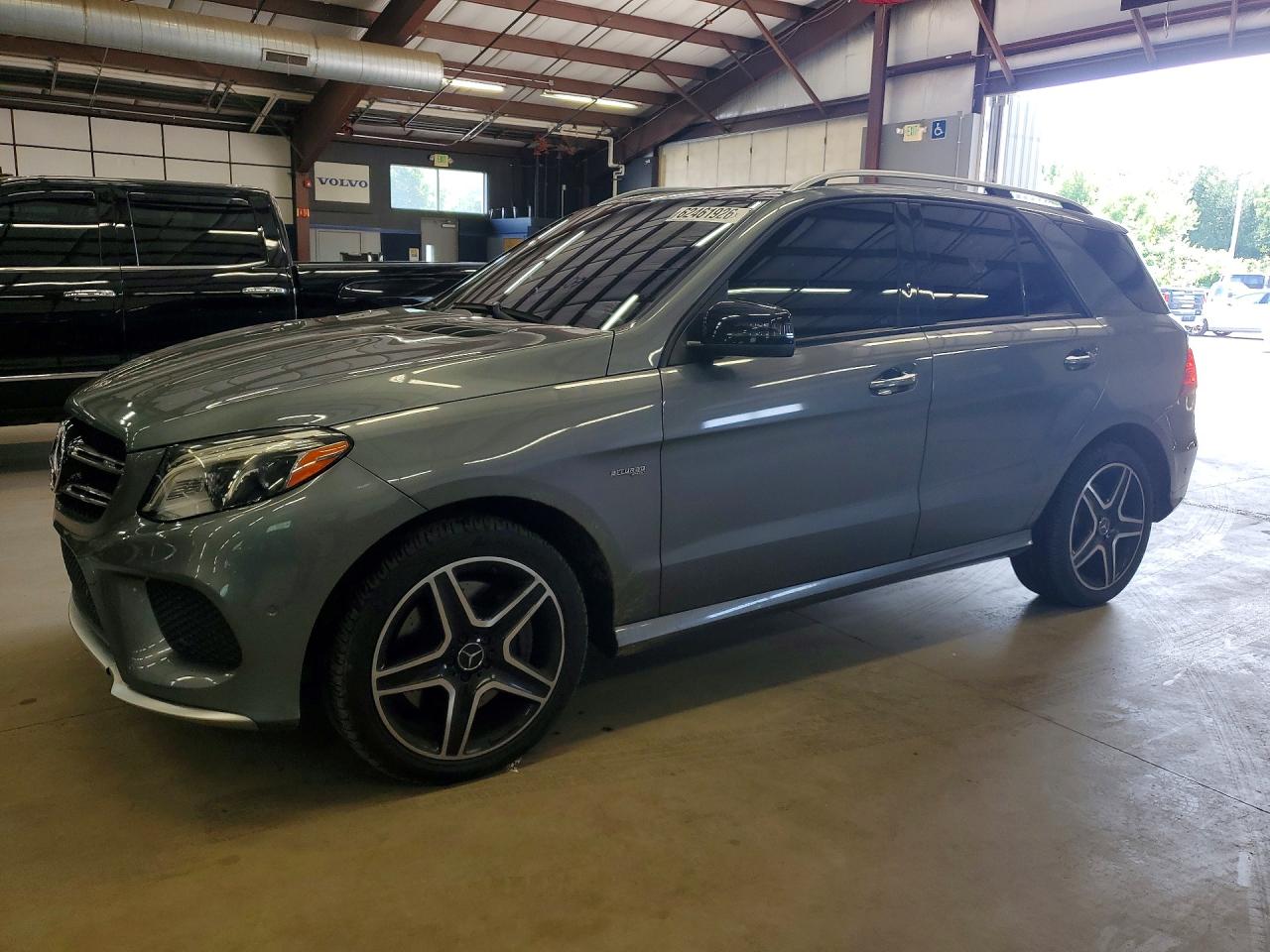 2018 Mercedes-Benz GLE 43 AMG, VIN 4JGDA6EB3JB176277 — Minor dents and scratches